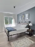 4BR,4 King Beds, 5 minute walk to Edgefield Mcmenamins, Pool Table, Full Kitchen - Wifi