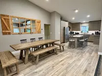 Family Paradise: Salt Pool, Hot Tub & Nature Views!
