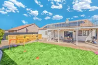 DREAM STYLISH HOME big backyard AMZING sunset! Hôtels à : 