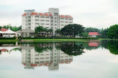 Sotogrande Iloilo Hotel Отели в г. Павия