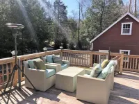 CATSKILLS Modern Cabin Brookside