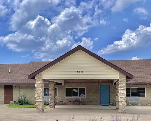 Spacious Open Concept Home on the Beautiful Rock River Hotels in Loves Park