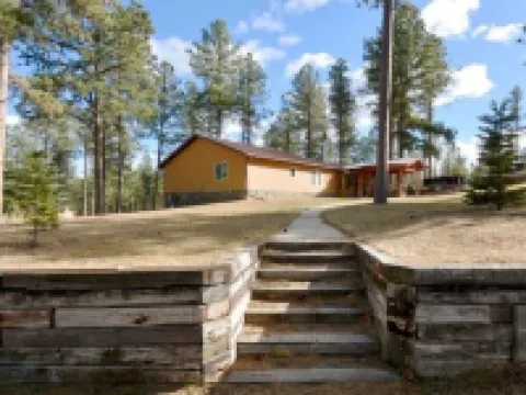 Black Hills Cabin Located Off The Beaten Path Perfect For Some R&R at Miners!