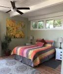 Chic 2B2b Bungalow w/ studio 3 mi to Sequoia NP - Dog Friendly!