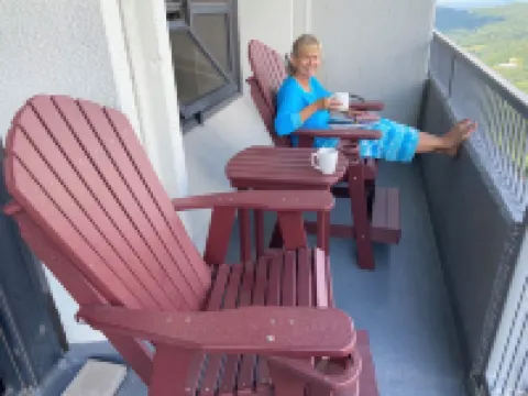 Grandfather Glory. A Luxury Condo With Spectacular View of Grandfather Mountain