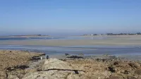 Beautiful architect-designed house with the sea 200 m away!