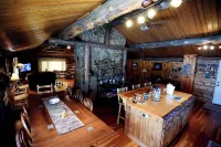 5 bedroom custom Lodge, log home. rec room, on river, fishing, open kitchen