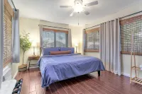 Chic 1Story Pool Home 2KingBeds, Grill, Coffee, AirHockey, Mins2 Las Vegas Strip Hotels near Sam's Club