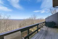 Pocono Mountains Camelback Retreat-Stunning Views