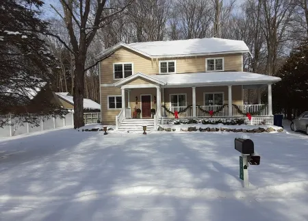 3,200SF Home/ 3.5 Bathrooms-3 Showers/Wrap Around Porch/Walk to Town/Beach