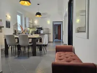 Frascati Fountain 3bdr Deluxe Apartment