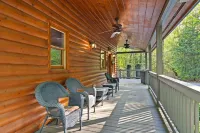 Cozy, Pet Friendly Mountain Getaway Minutes from Downtown Blue Ridge, GA