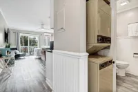 A Room With a View-1 BR Efficiency Condo Close to Everything.