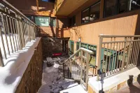 Charming & Cozy Condo in the Heart of Aspen