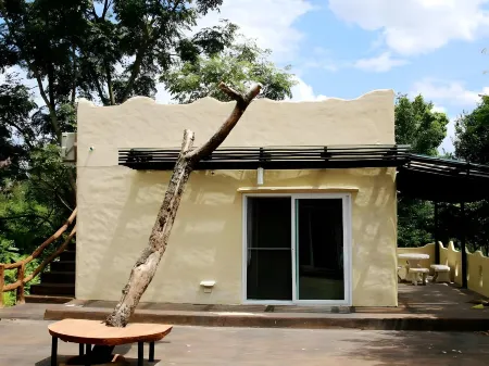 Baansongkhata Отели рядом с достопримечательностью «Samnaksong Sitthithamrangsri»