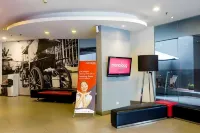 Red Planet Bekasi Hotels in Rawalumbu