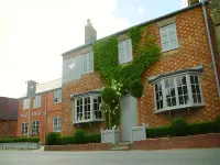 The Fuzzy Duck Hotels in Whitchurch