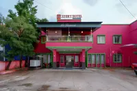 RedDoorz Near Citraland Waterpark Kendari Hotel a Kambu