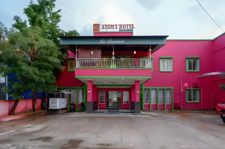 RedDoorz Near Citraland Waterpark Kendari