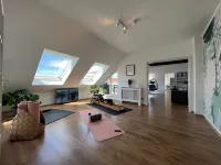 Luxurious penthouse apartment 200sqm in the Lotsenviertel 5 min to Altenliebe