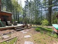Modern Treetop Log Cabin in the Heart of Schroon Lake Hotels in Schroon