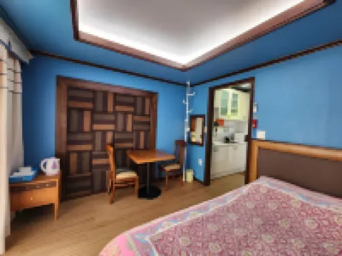 Pyeongchang Bench House Hotels near Country Herb Farm