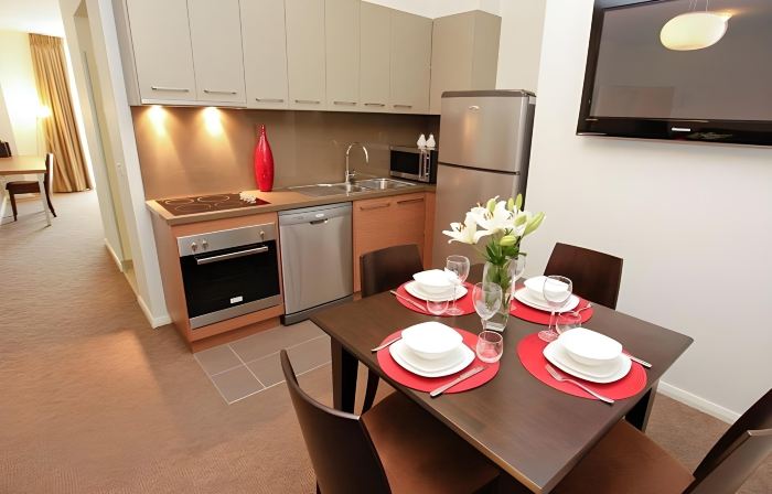 Indulge Apartments - Ontario