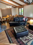3-bedroom cabin Sleeps 8 Close to ATV Trails with WiFi