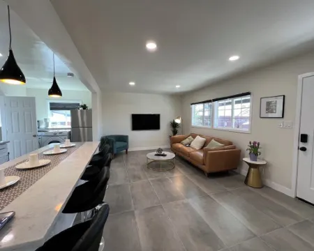 Gated & remodeled 2b/2b house, WiFi in welcoming Baldwin Park Hotels in Baldwin Park