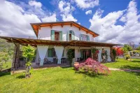 Villa Clara Few km from the Sea
