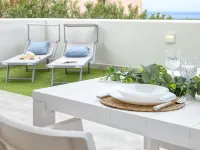 La terrazza sulla piscina
