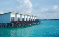 Noah Maratua Resort Hotels near Panjang Island