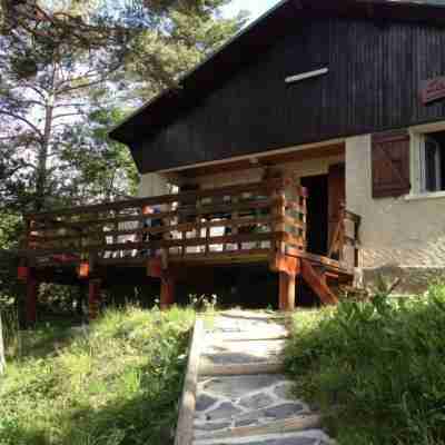 Chalet ''La Carline'' at 1250m altitude Hotel Exterior