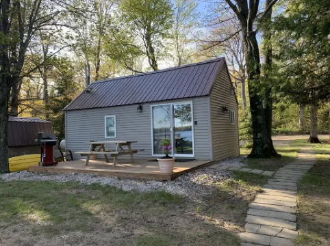 Lakefront Cabin... Ride To All The Snowmobile Trails From The Cabin