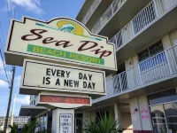 Steps to the Beach ! Hotels near Beach at Daytona Beach