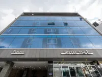 Hotel the L Hotels near Tarubi Monument