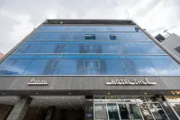 Hotel the L