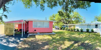 Freshly renovated 2-bedroom house in beautiful Bradenton with WiFi, AC Hotels in der Nähe von West Gate