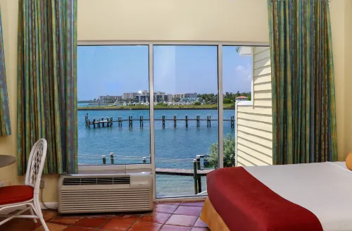 Jupiter Waterfront Inn - Beach
