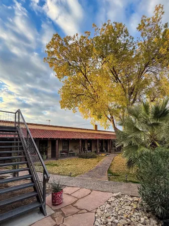 Hoosier Hot Springs & Inn