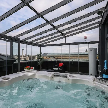 Mirage Medic Hotel Отели рядом с достопримечательностью «04. Уйпешт»