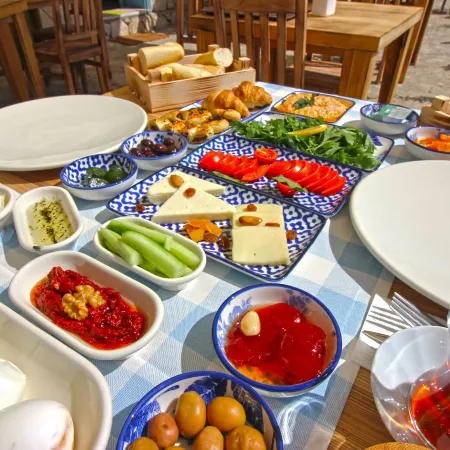 Onal Tas Konak