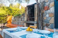 Lemon Apartment with Garden and Sea View by Wonderful Italy