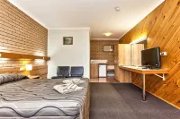 Holbrook Town Centre Motor Inn Hotels in Holbrook