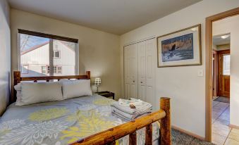 Cascade Lake Inn