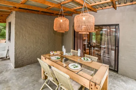 Khiza Bush Retreat Отели в г. Ходспрут