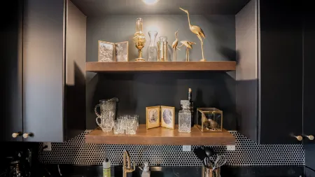 Pickle Factory Hotel - 2Br Next to Wenzel Distillery