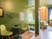 Pickle Factory Hotel - 2Br Next to Wenzel Distillery Hotels in Covington