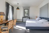 Vevey Hotel & Guesthouse Các khách sạn gần The Fork