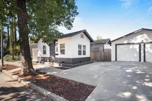 Serene and Stylish Getaway - Modesto, CA